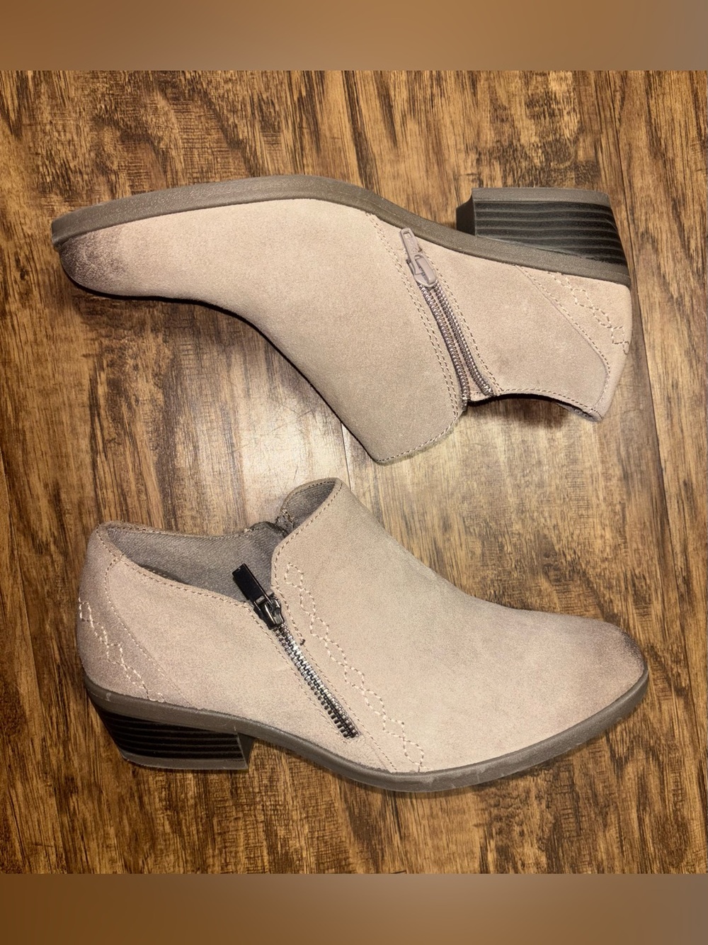 Earth Origins Ankle Booties Size 9 NWOT